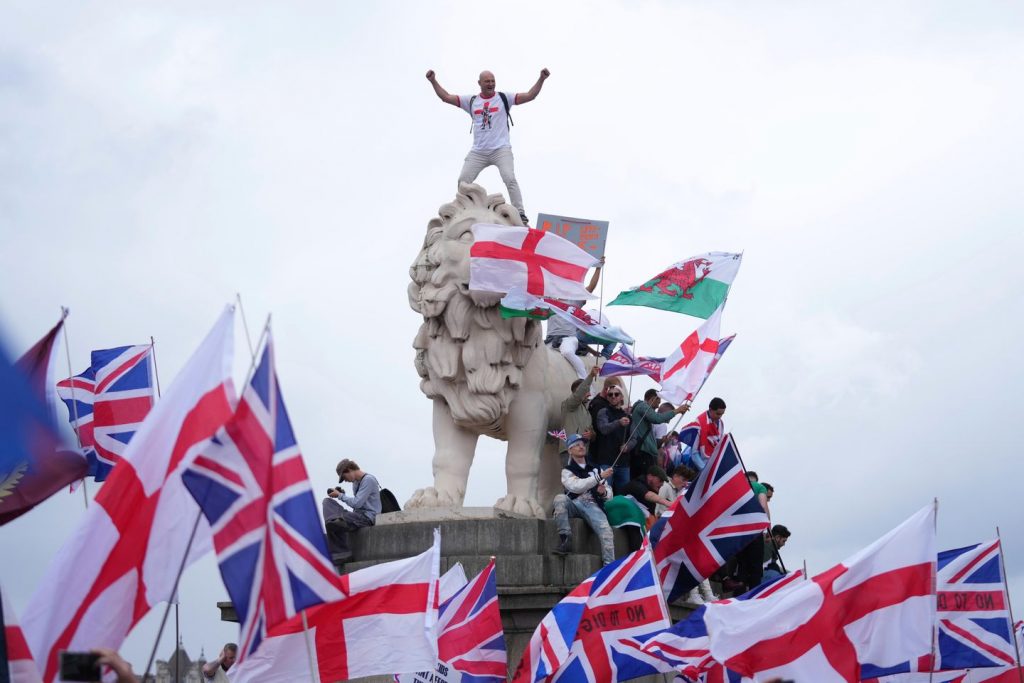 British politicians condemn Musk's feedback at anti-migrant rally
