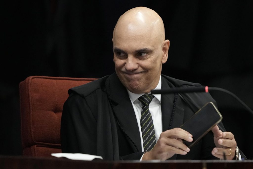 Meet 'Huge Alex,' the Brazilian decide who led Bolsonaro's trial and challenged Trump and Musk