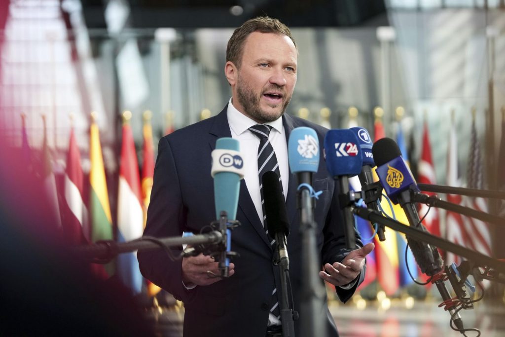 Russian jets over Estonia ignored alerts from NATO pilots, officers say