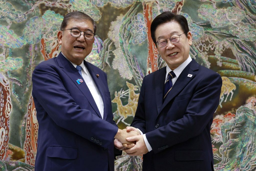 Leaders from Japan and South Korea decide to nearer ties of their closing summit
