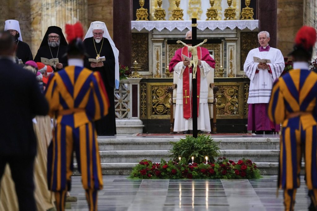 Pope honors fashionable martyrs: Christians killed by Islamic militants, mafias, Amazon ranchers