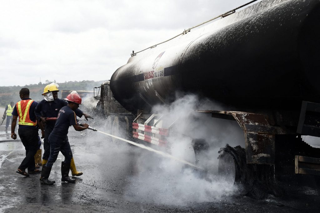 Nigeria gas truck explosion kills at the least 29 Nigeria gas truck explosion kills at the least 29
