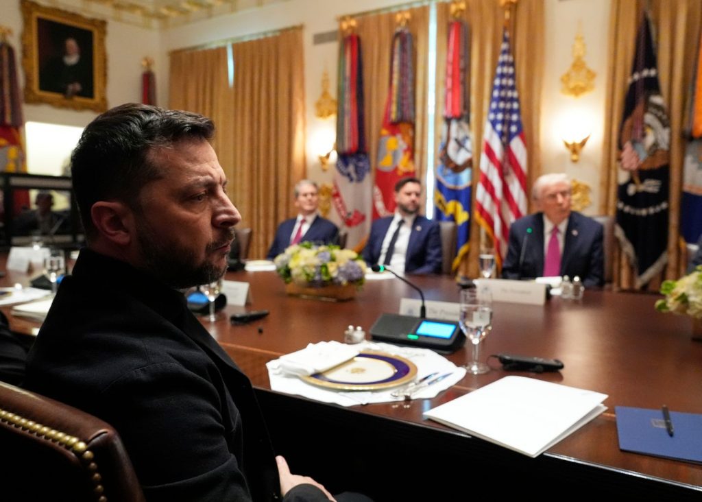 Zelenskyy huddles with Trump over Ukraine-Russia battle Zelenskyy huddles with Trump over Ukraine-Russia battle