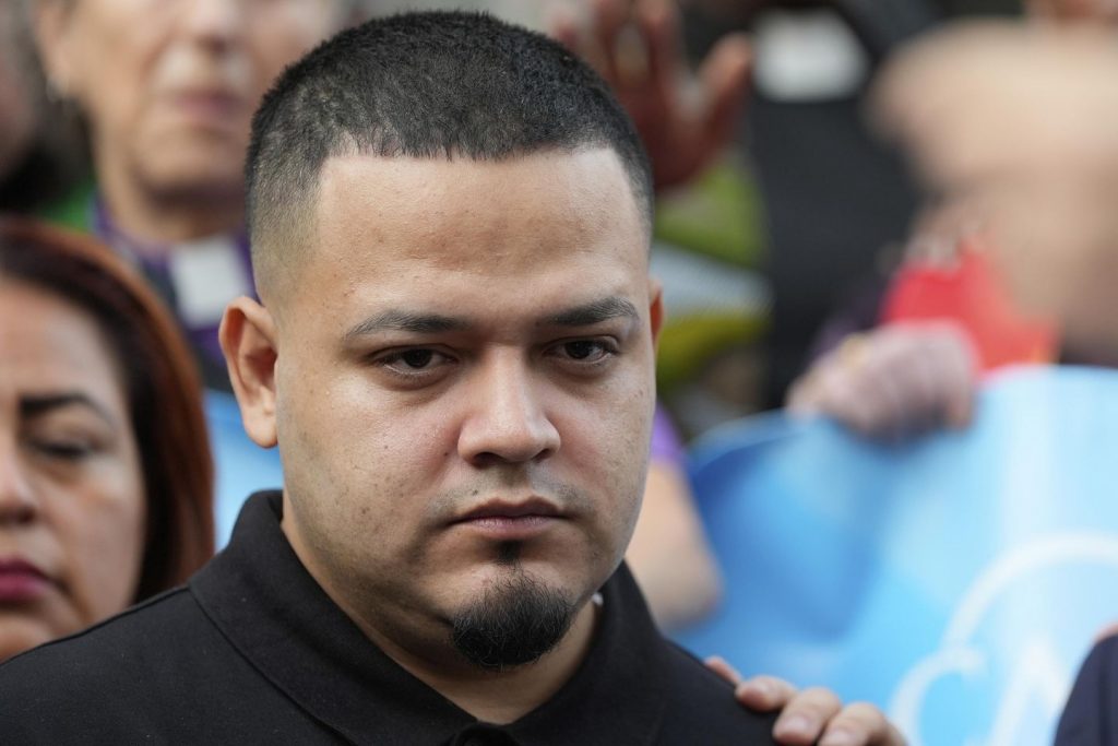 DHS units Oct. 31 goal to deport Kilmar Abrego Garcia, says Liberia will take him DHS units Oct. 31 goal to deport Kilmar Abrego Garcia, says Liberia will take him
