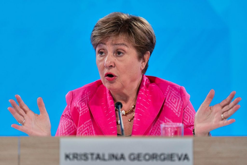 IMF chief warns of financial uncertainty and presents this recommendation: 'Buckle up'