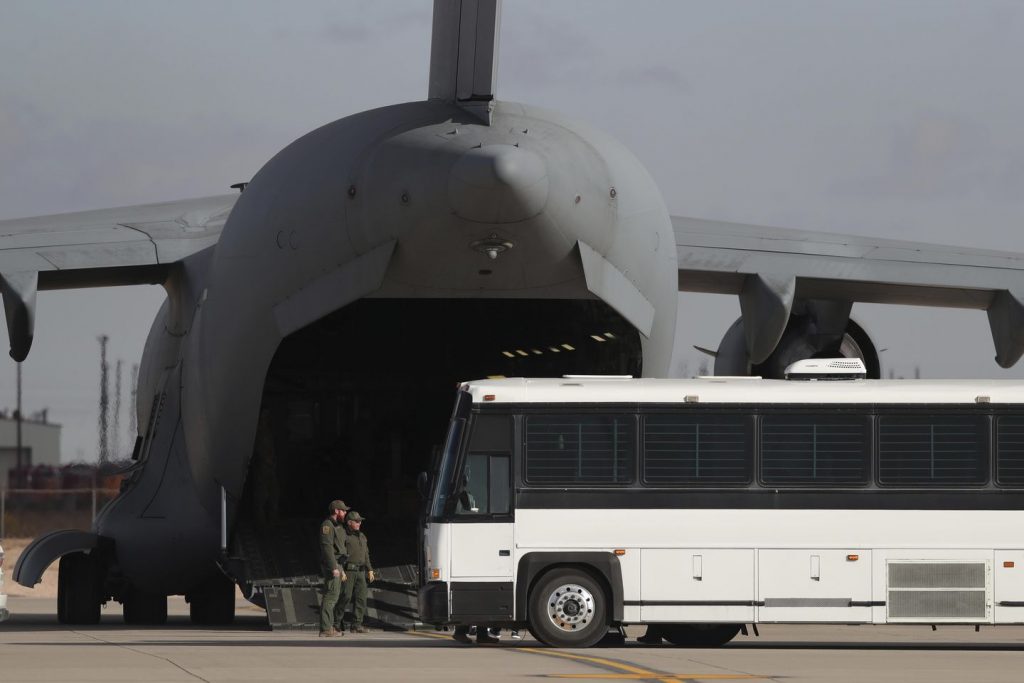 Venezuelans say ICE officers 'beat' them to pressure them off deportation aircraft in El Salvador Venezuelans say ICE officers 'beat' them to pressure them off deportation aircraft in El Salvador