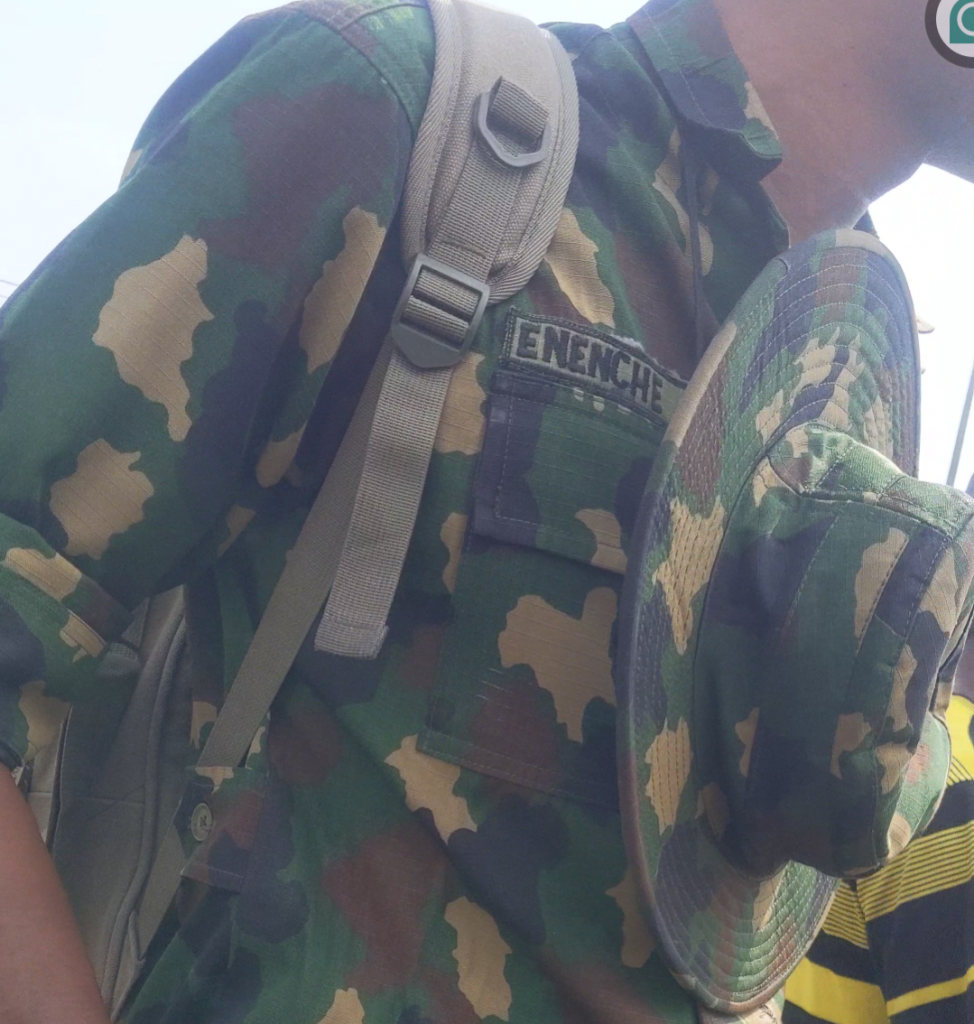 Passengers rebuke Nigerian soldier over assault on driver