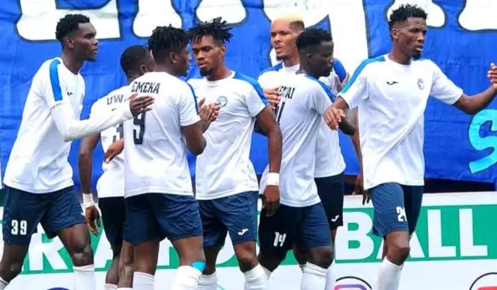 Followers blame poor ending for Enyimba’s 2-1 loss to Warri Wolves Followers blame poor ending for Enyimba’s 2-1 loss to Warri Wolves