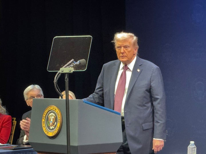 Nigeria urges Trump assembly after army motion menace Nigeria urges Trump assembly after army motion menace