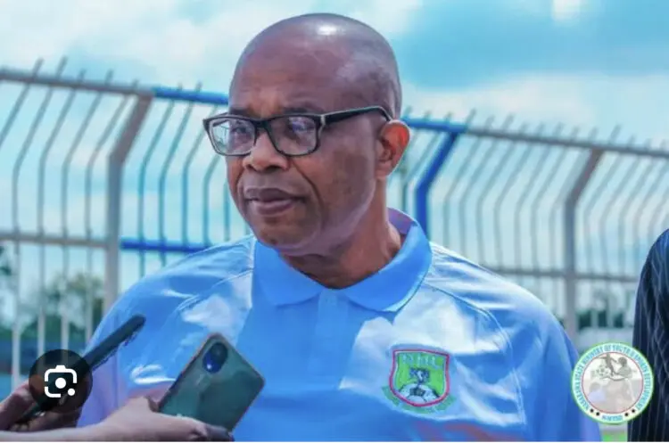 NNL chief Aluo thumbs up officiating in Sporting Supreme vs Gombe United NNL chief Aluo thumbs up officiating in Sporting Supreme vs Gombe United