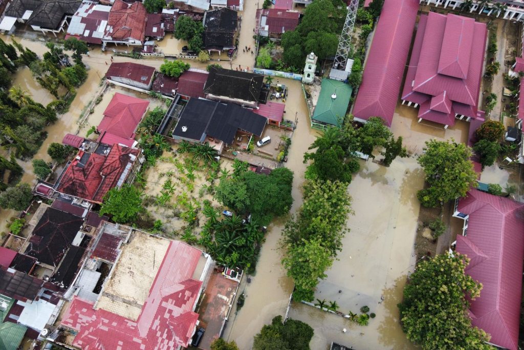 Demise toll from floods and landslides on Indonesia's Sumatra island rises to 164
