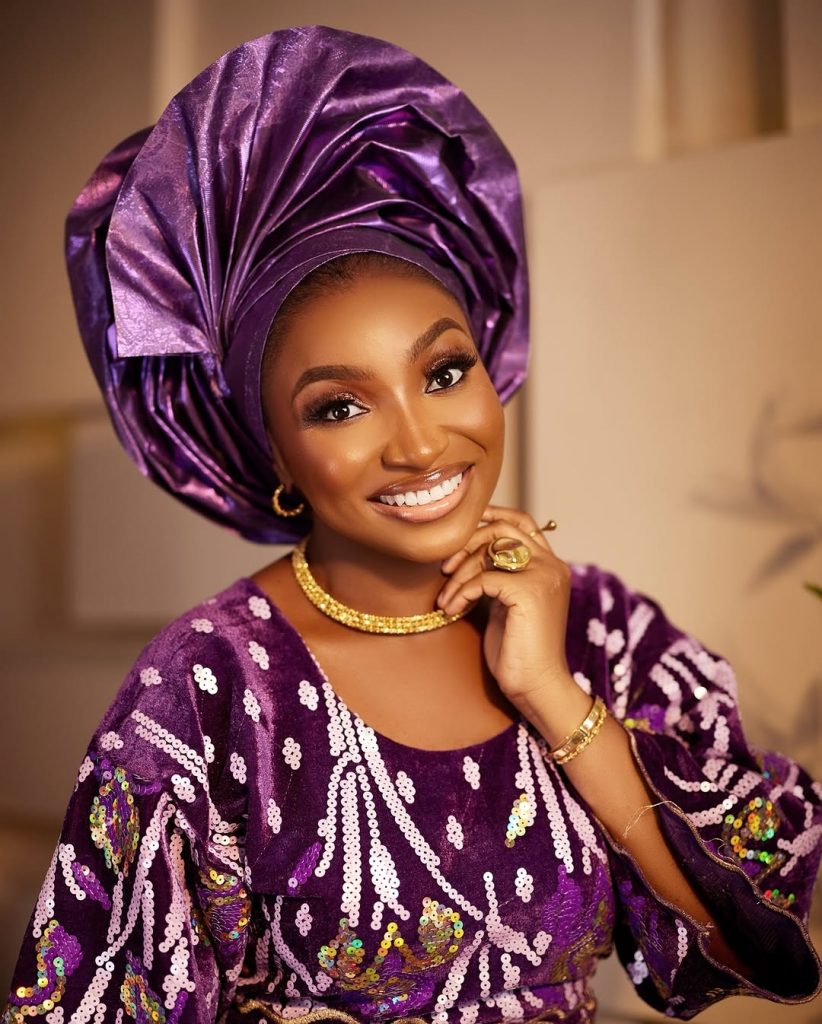 Expertise Full Bridal Magnificence in Omowunmi Dada’s Beautiful Purple Lilac Type Expertise Full Bridal Magnificence in Omowunmi Dada’s Beautiful Purple Lilac Type