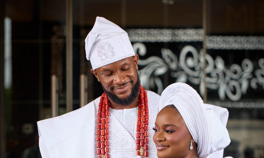 Yoruba Bride Meets Efik Groom! Doyin & Victory’s Trad Was All Shades of Stunning Yoruba Bride Meets Efik Groom! Doyin & Victory’s Trad Was All Shades of Stunning