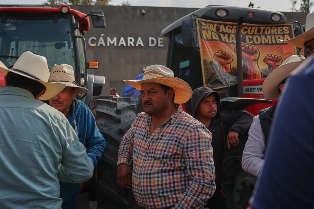 Farmers block Mexico's Congress with tractors in protest towards new nationwide water regulation proposal Farmers block Mexico's Congress with tractors in protest towards new nationwide water regulation proposal