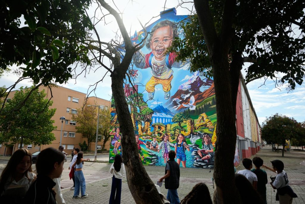 Murals at a housing venture in Portugal spotlight U.N. targets and construct native delight Murals at a housing venture in Portugal spotlight U.N. targets and construct native delight