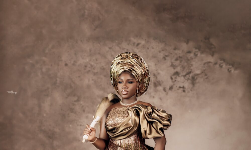 Make a Golden Assertion on Your Massive Day With This Magnificence Look! Make a Golden Assertion on Your Massive Day With This Magnificence Look!